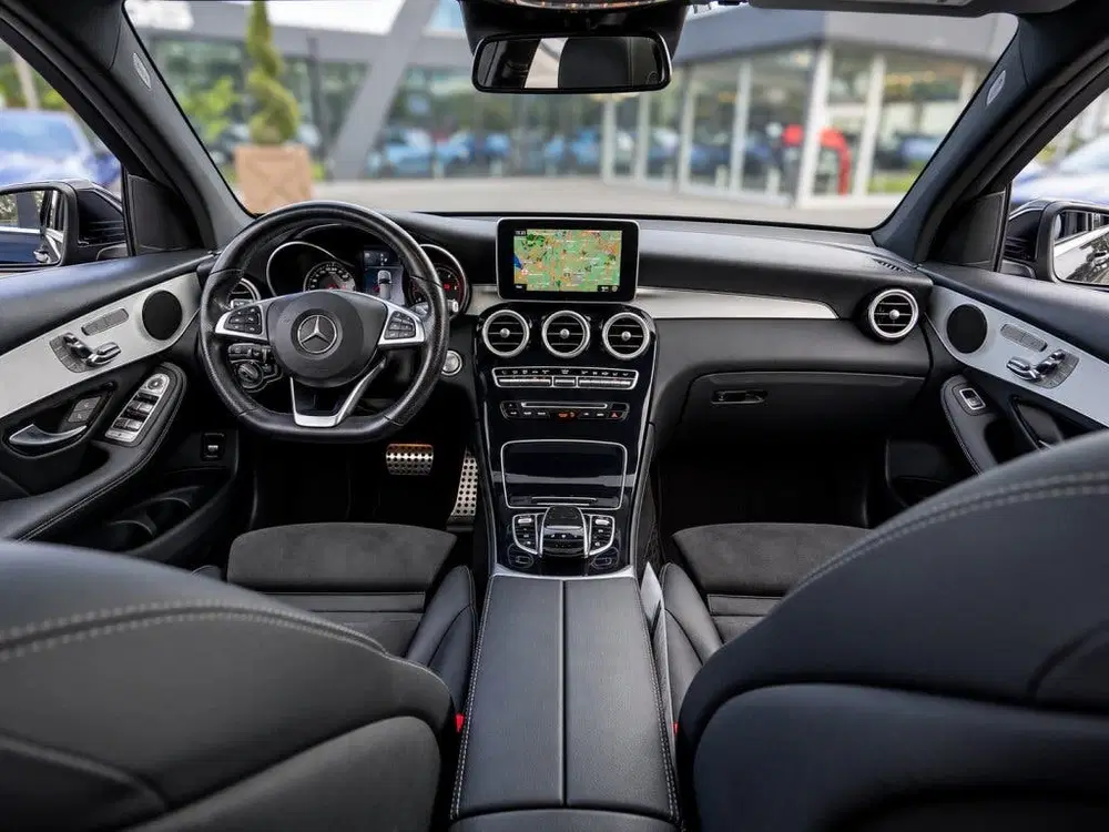 Mercedes-Benz GLC GLC 220D 4MATIC AMG Line uit 2019, foto 6