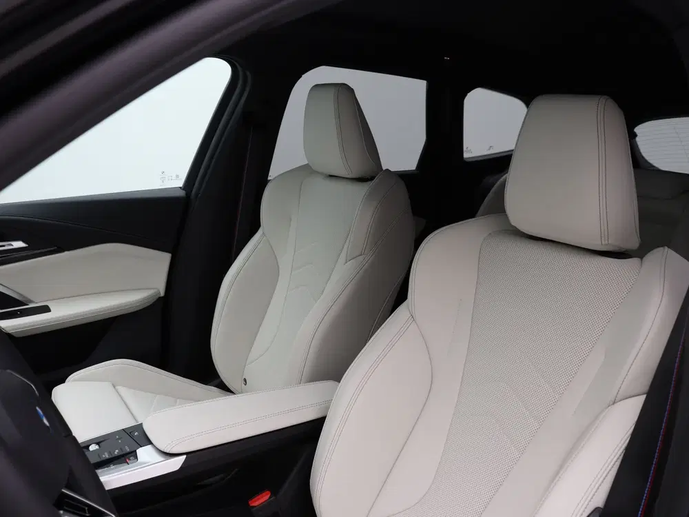 BMW iX1 eDrive20 M Sport Edition (bj 2026 uit 2026, foto 3