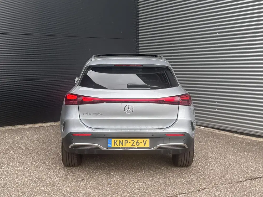 Mercedes-Benz EQA 250+ Business Solution AMG uit 2026, foto 4