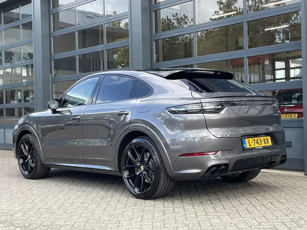 Porsche Cayenne Cayenne Coupé 3.0 E-Hybrid uit 2021, foto 2