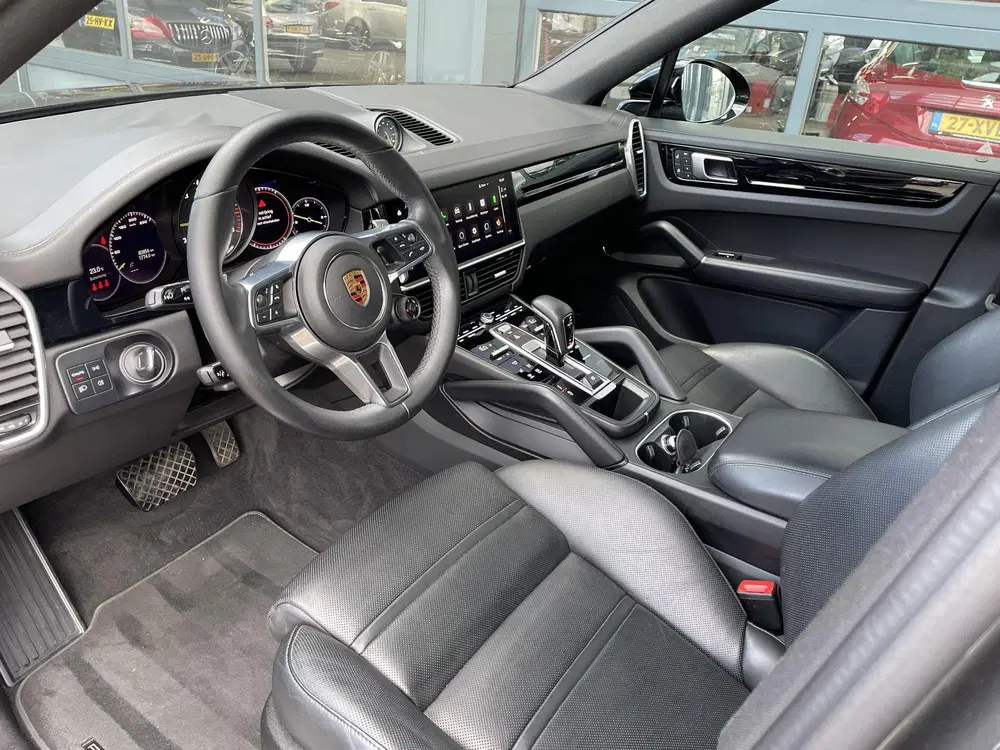 Porsche Cayenne Cayenne Coupé 3.0 E-Hybrid uit 2021, foto 3