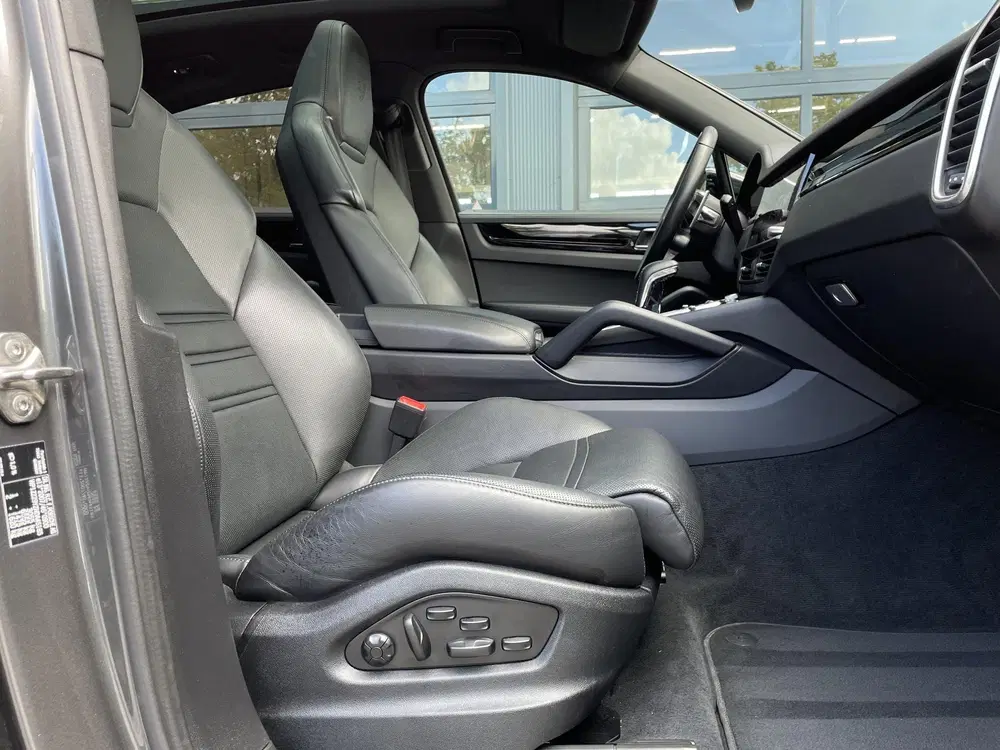 Porsche Cayenne Cayenne Coupé 3.0 E-Hybrid uit 2021, foto 5