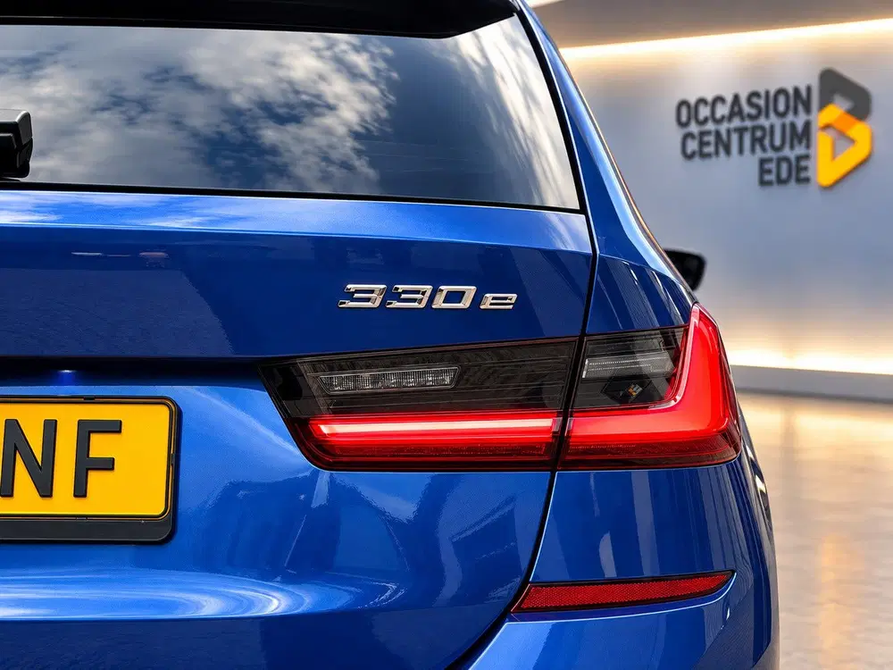 BMW 3-serie 330e M-Sport uit 2021, foto 11