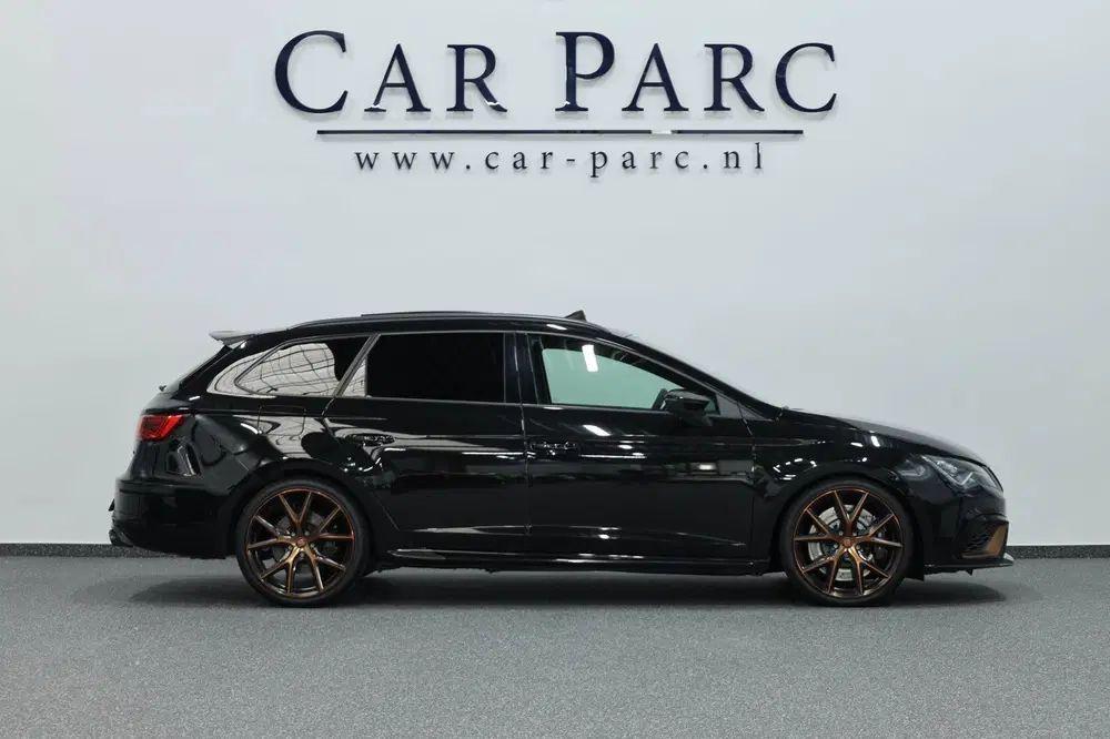 SEAT Leon 2.0 TSI 4DRIVE CUPRA R 300+PK LED uit 2019, foto 4