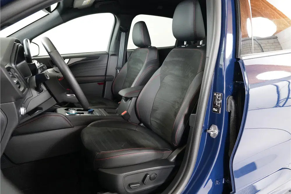 Ford Kuga 2.5 ST-Line X 225 pk PHEV uit 2023, foto 11