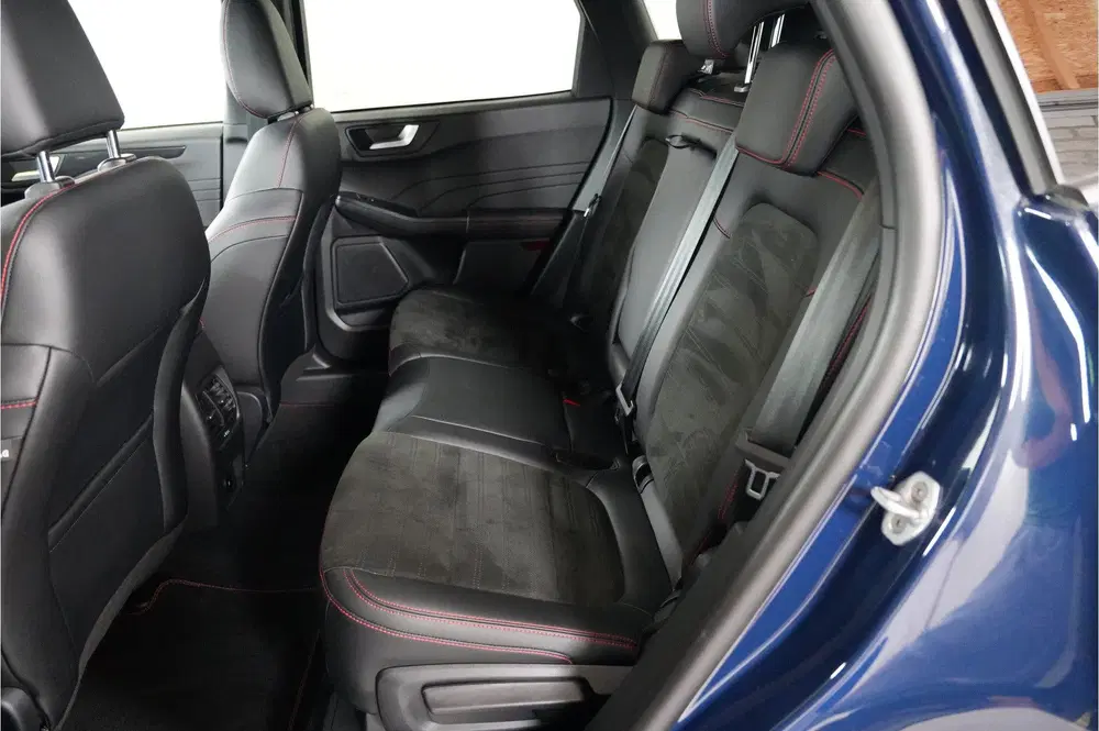 Ford Kuga 2.5 ST-Line X 225 pk PHEV uit 2023, foto 12