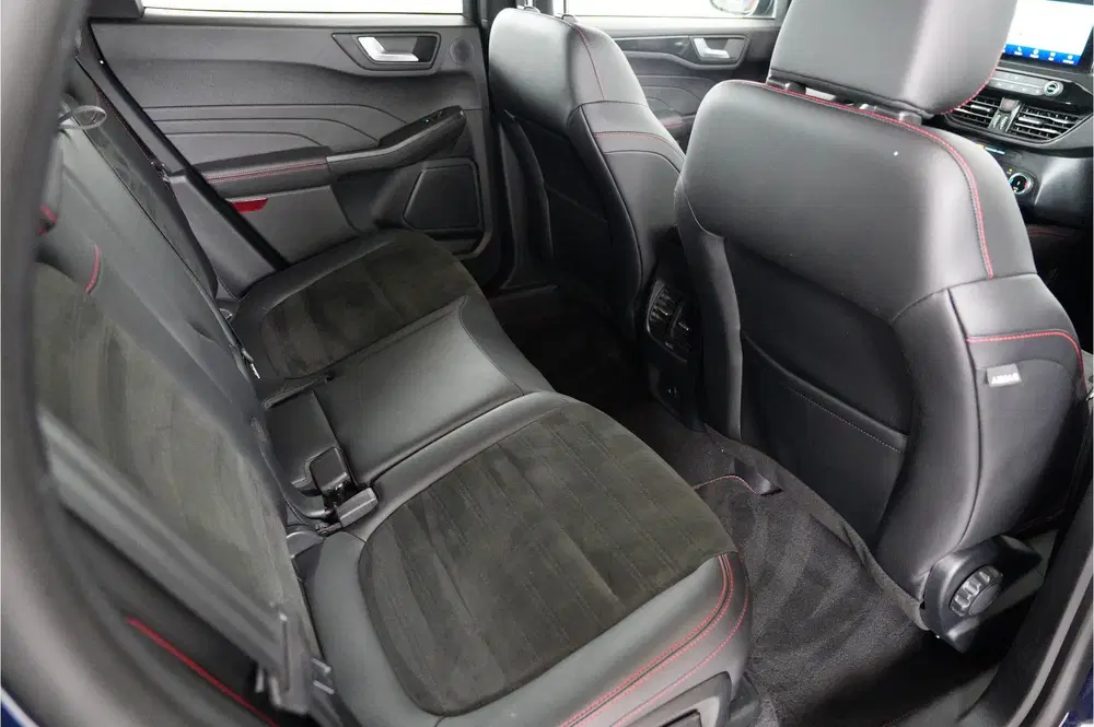 Ford Kuga 2.5 ST-Line X 225 pk PHEV uit 2023, foto 13