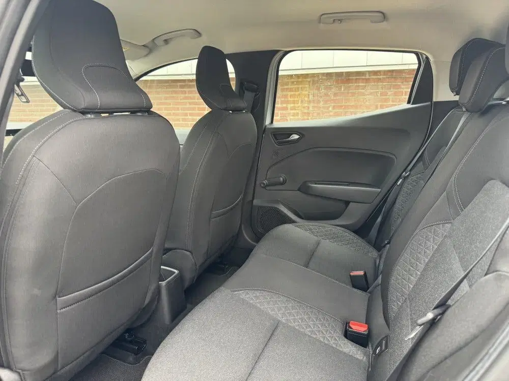 Renault Clio 1.0 TCe Zen uit 2020, foto 11