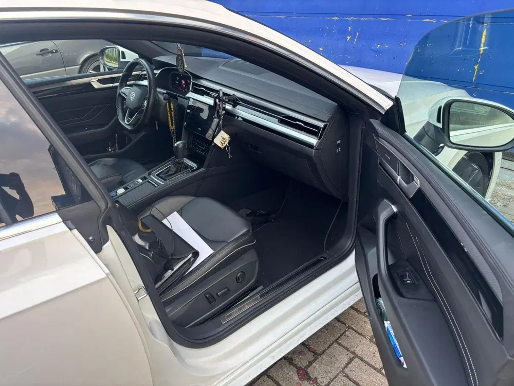 Volkswagen Arteon 2.0 TDI R-Line Business uit 2021, foto 11