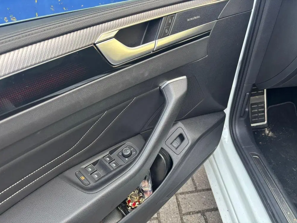 Volkswagen Arteon 2.0 TDI R-Line Business uit 2021, foto 14