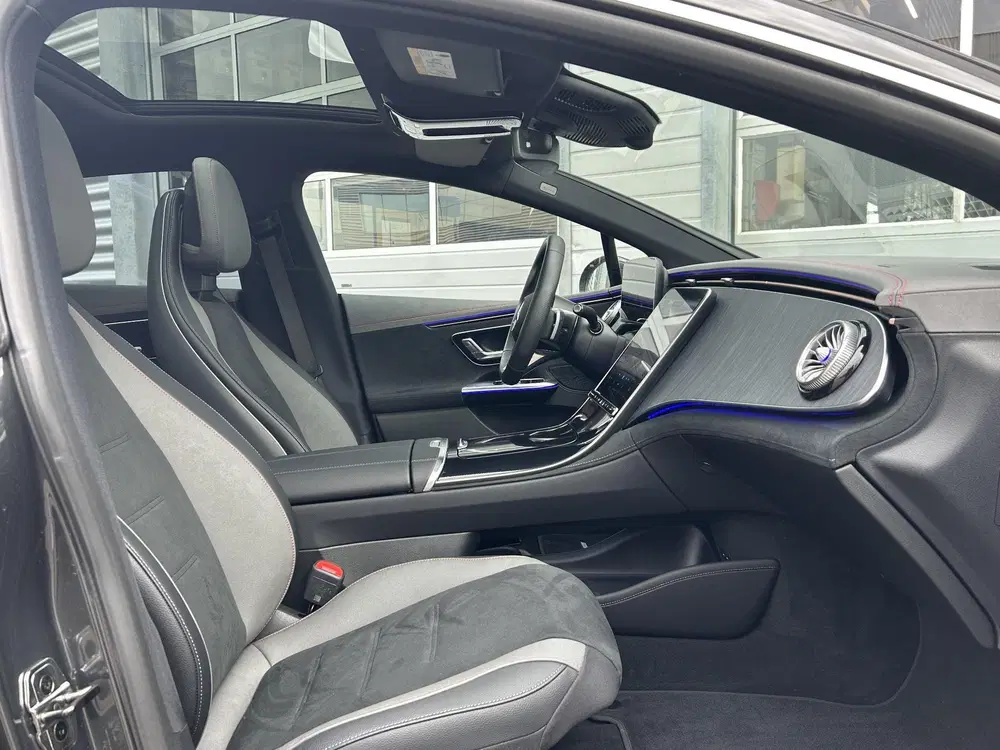 Mercedes-Benz EQE 300 AMG Line 89 kWh uit 2024, foto 11