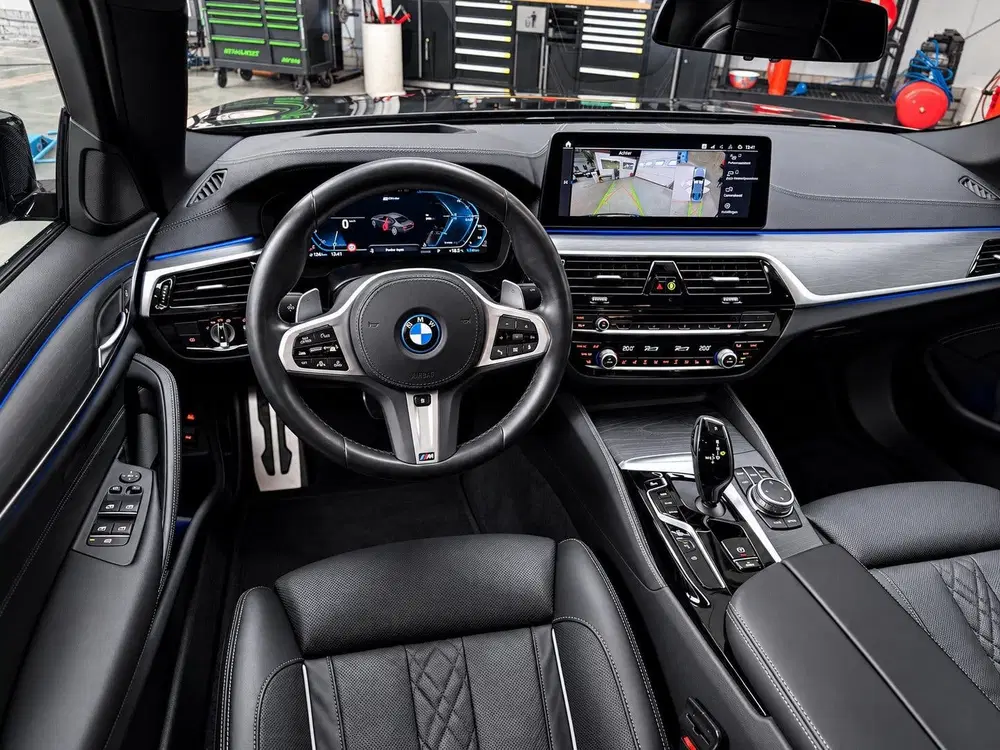 BMW 5-serie 545e xDrive M-sport Business Edition Plus uit 2022, foto 3