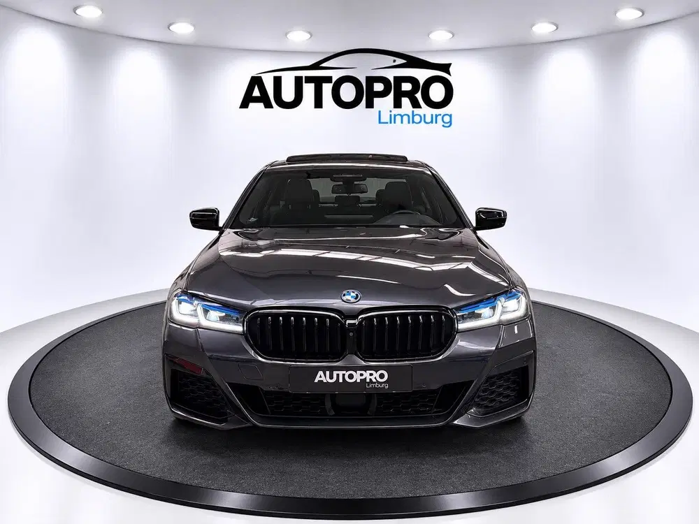 BMW 5-serie 545e xDrive M-sport Business Edition Plus uit 2022, foto 4