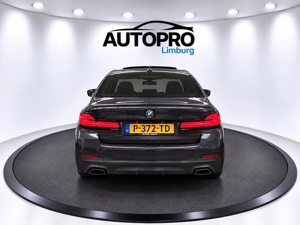 BMW 5-serie 545e xDrive M-sport Business Edition Plus uit 2022, foto 8