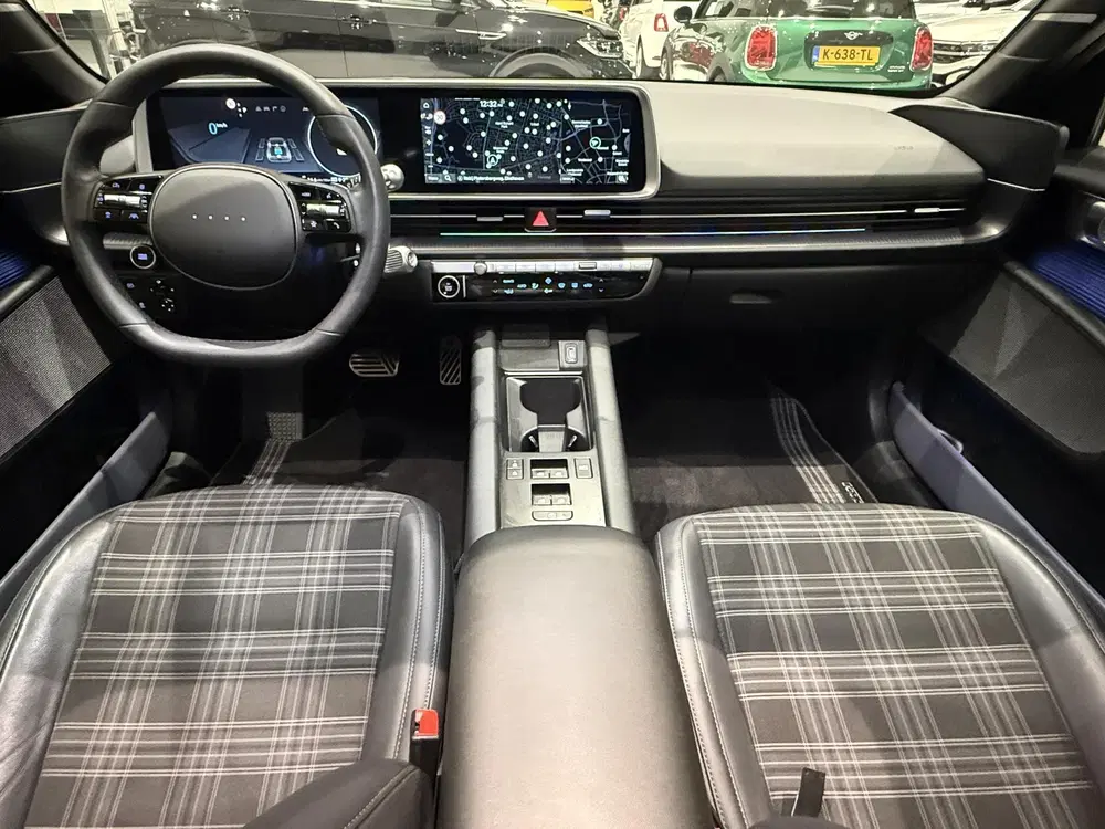 Hyundai IONIQ First Edition AWD 77.4 kWh SOH 96% uit 2023, foto 3