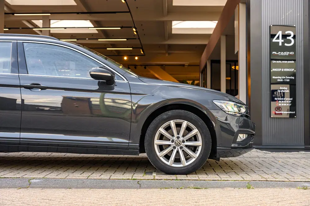 Volkswagen Passat 1.5 TSI Business Plus Pro uit 2020, foto 11