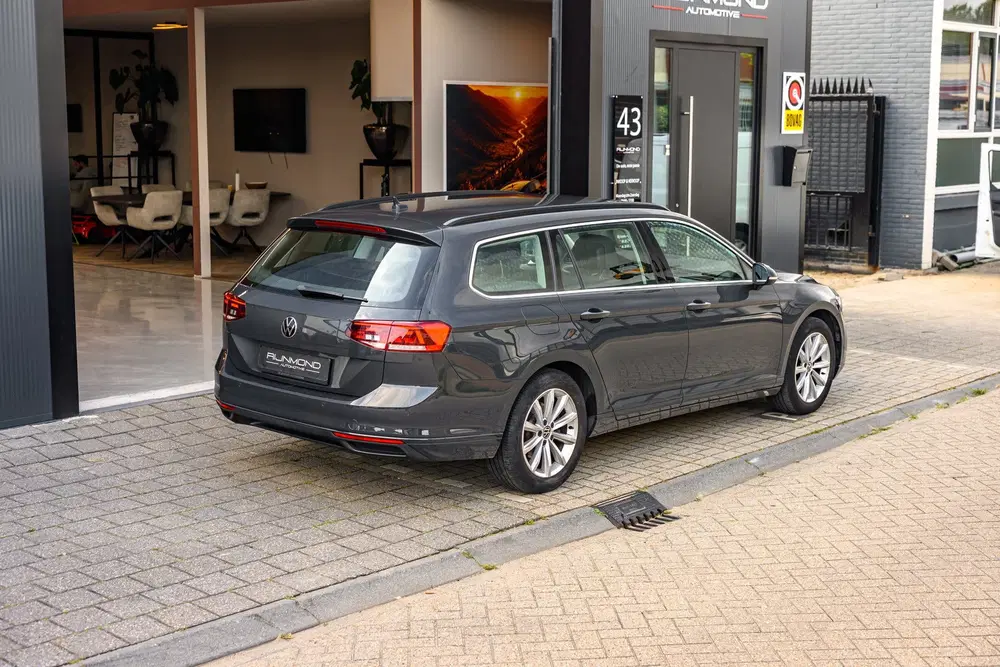 Volkswagen Passat 1.5 TSI Business Plus Pro uit 2020, foto 13