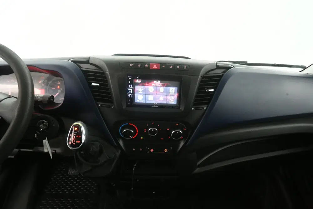 Iveco Daily 35S16V 2.3 352 L2H2 155PK uit 2019, foto 11