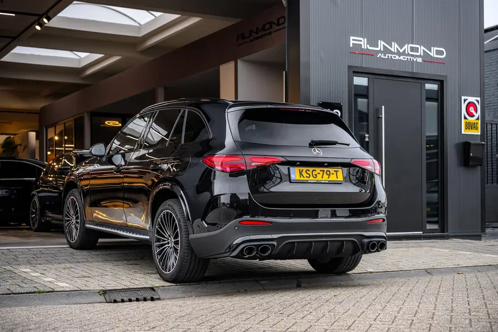 Mercedes-Benz GLC 400e 4MATIC AMG uit 2024, foto 3