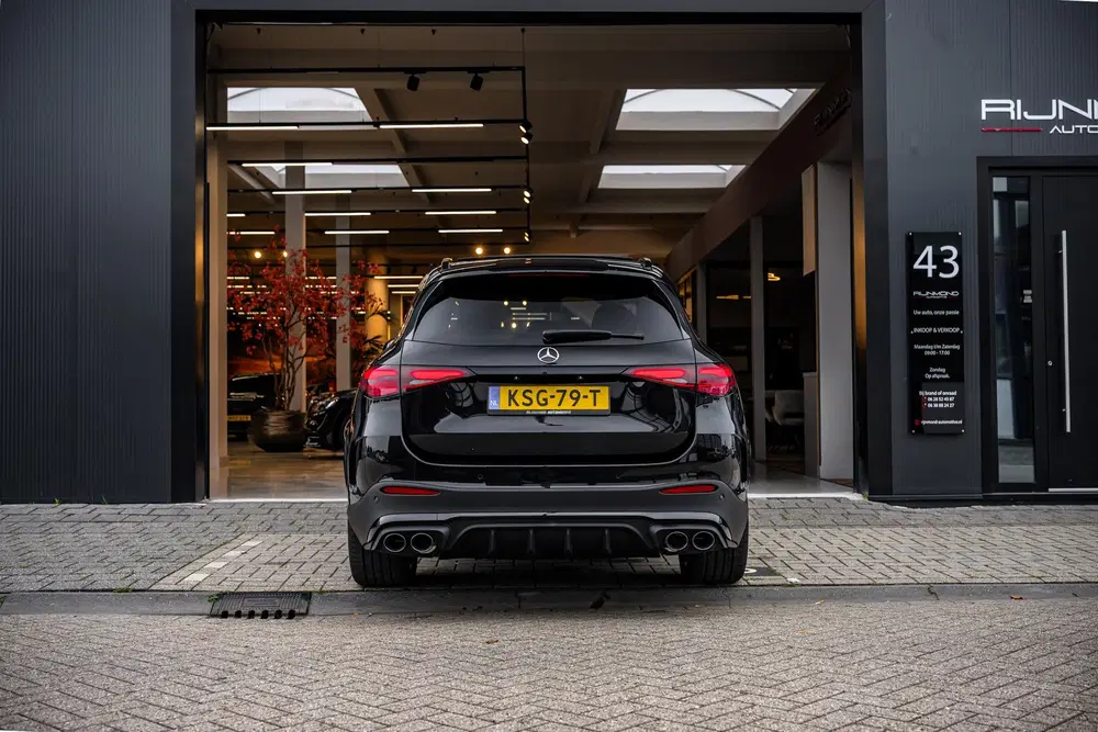Mercedes-Benz GLC 400e 4MATIC AMG uit 2024, foto 4