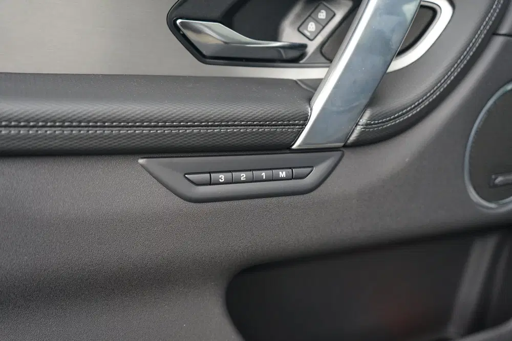 Land Rover Discovery Sport P270e PHEV Business Landmark Edit uit 2026, foto 15