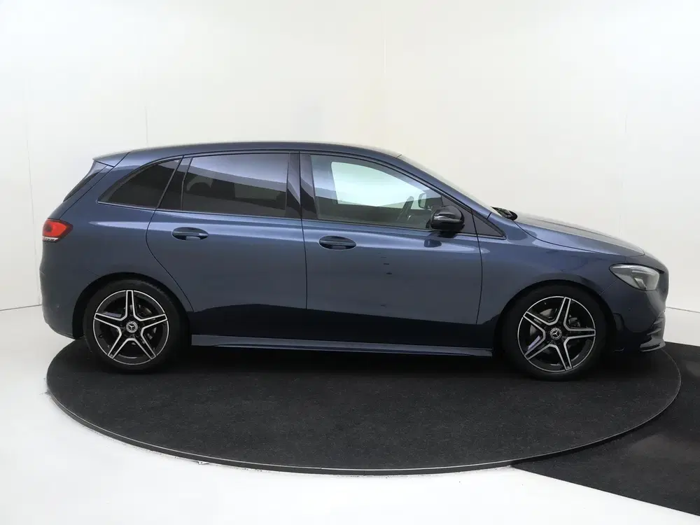 Mercedes-Benz B-Klasse 180 Business Solution AMG uit 2019, foto 11