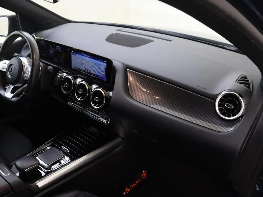 Mercedes-Benz B-Klasse 180 Business Solution AMG uit 2019, foto 3