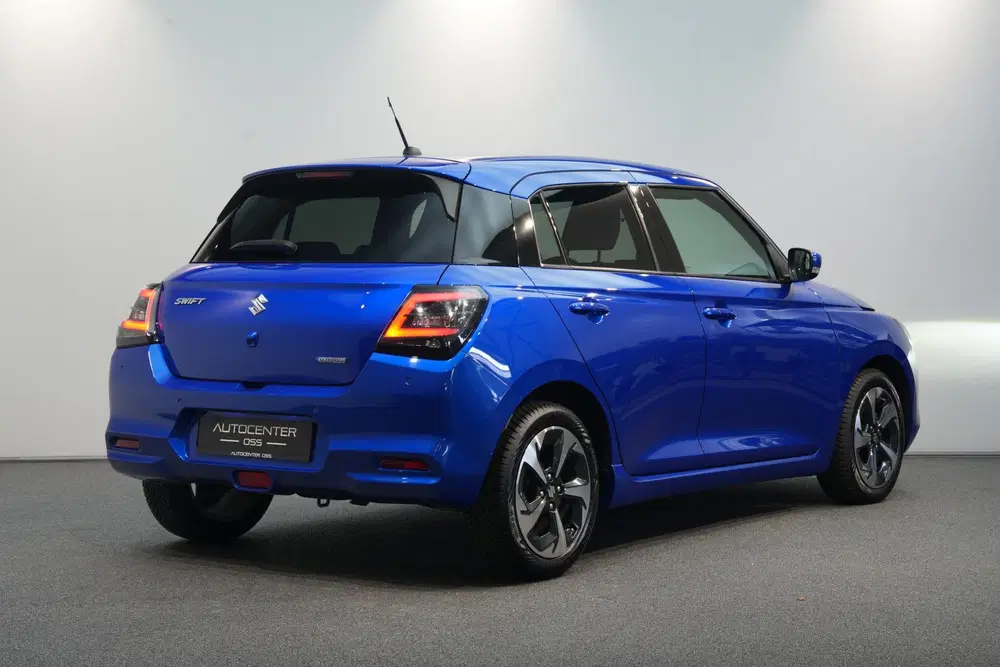 Suzuki Swift 1.2 Style Smart Hybrid NAVI CAMERA uit 2025, foto 2