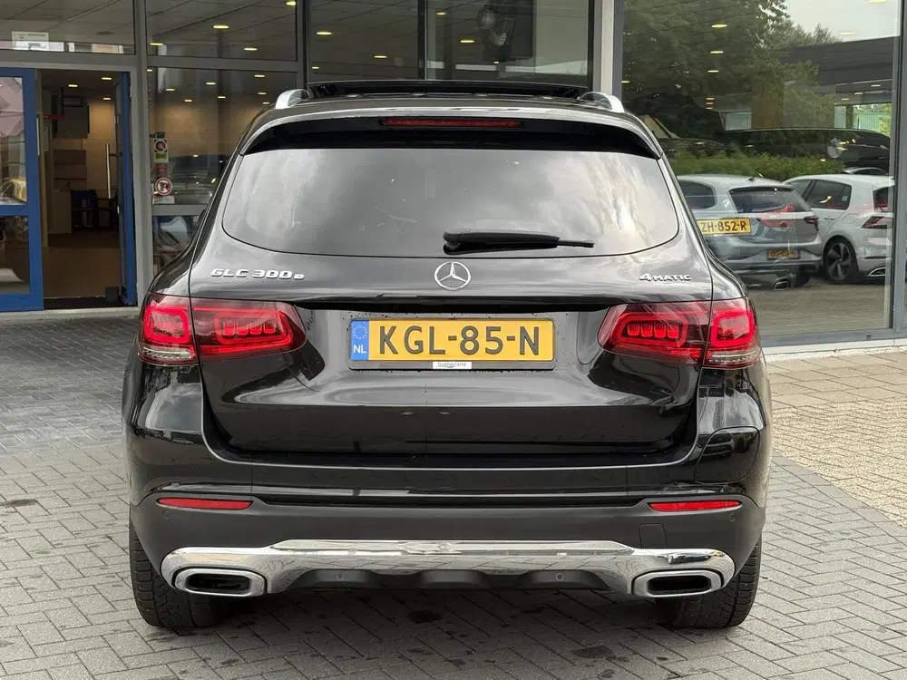 Mercedes-Benz GLC 300e 4MATIC 320pk uit 2020, foto 8