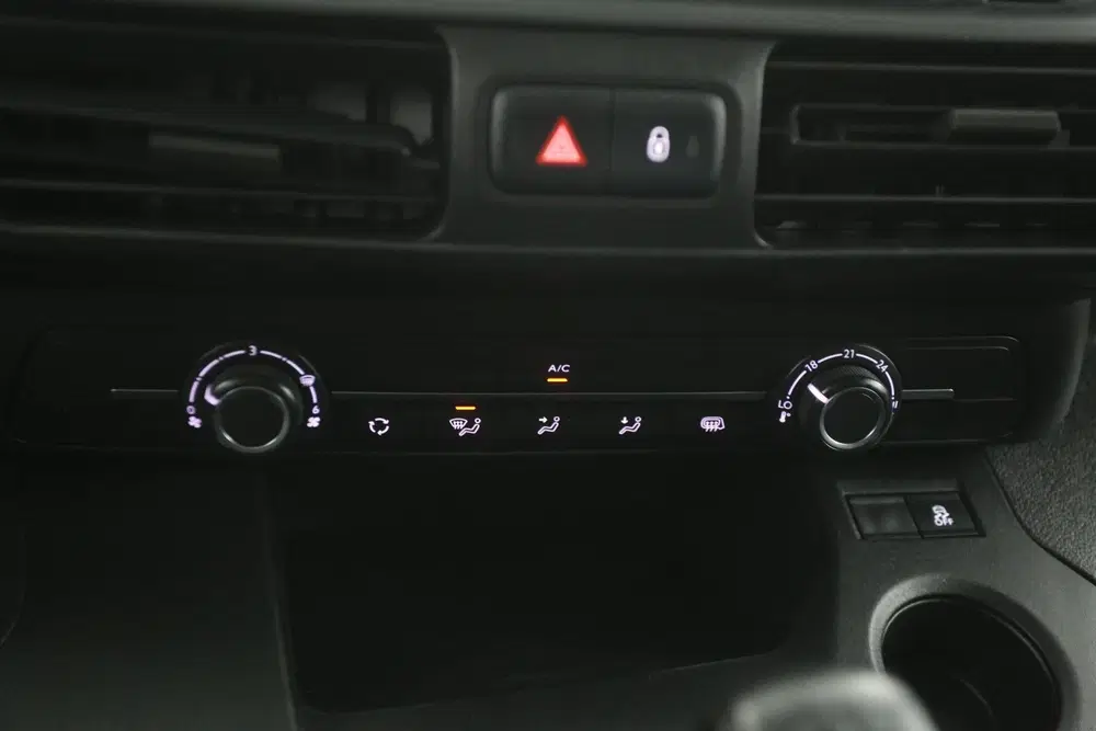 Opel Combo 1.5D 102PK uit 2021, foto 14