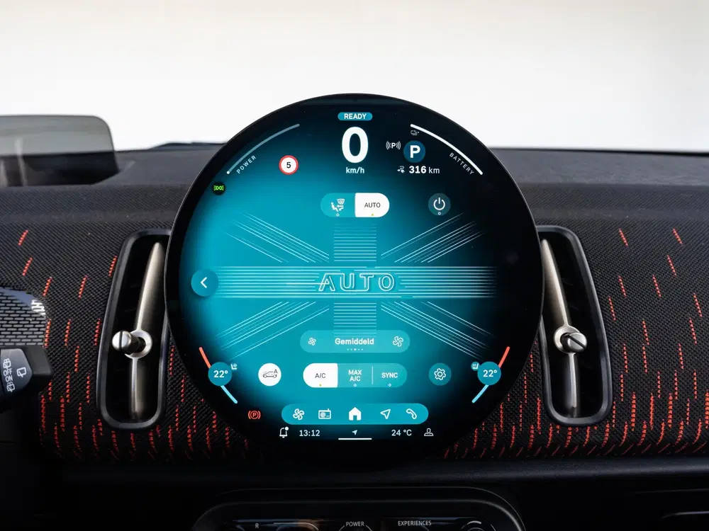 Mini Countryman SE ALL4 John Cooper Works uit 2025, foto 13