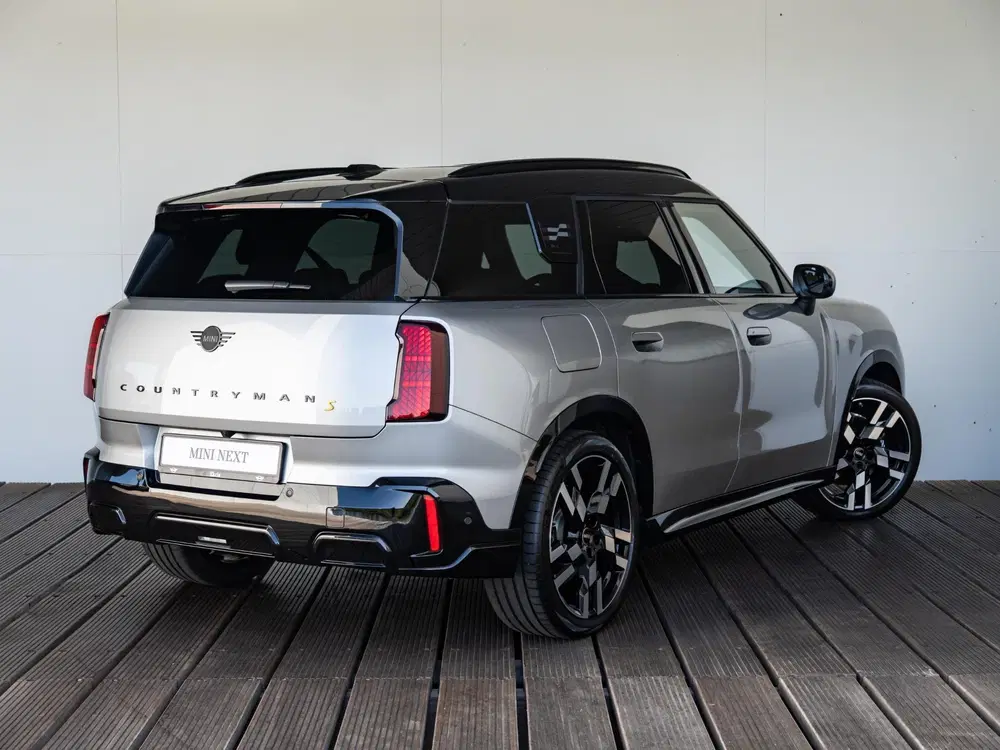 Mini Countryman SE ALL4 John Cooper Works uit 2025, foto 2