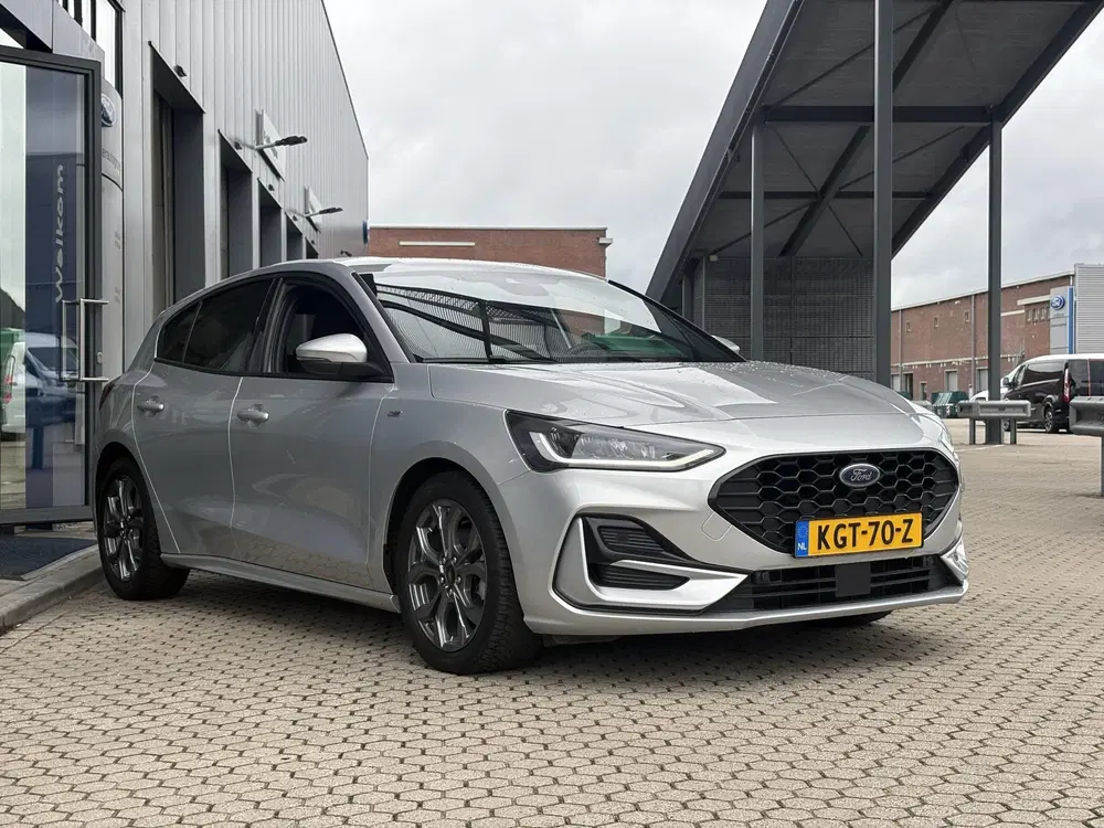 Ford Focus 1.0 EcoBoost Hybrid ST Line Hatchback uit 2023, foto 5