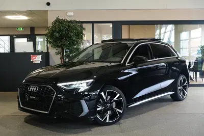 Audi A3 40 TFSI e 204PK S-line Pano Matrix Led Vol uit 2022