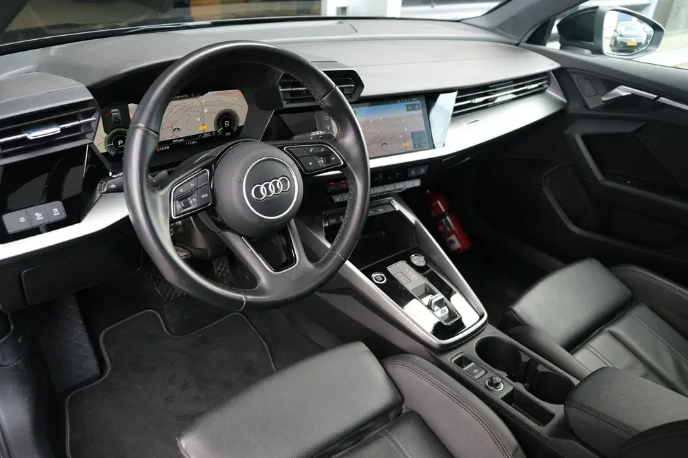Audi A3 40 TFSI e 204PK S-line Pano Matrix Led Vol uit 2022, foto 4