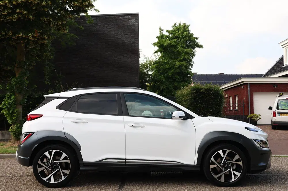 Hyundai KONA 1.0 T-GDI Fashion uit 2022, foto 2