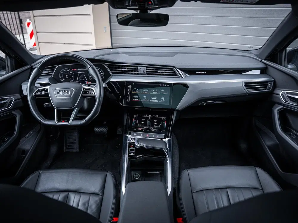 Audi e-tron 50 quattro Advanced edition Plus uit 2022, foto 11