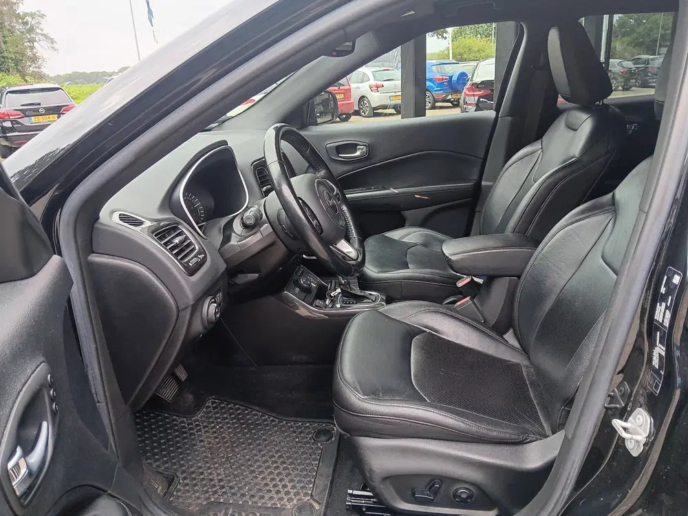 Jeep Compass 4xe 240 Plug-in Hybrid Electric S STOEL uit 2021, foto 15