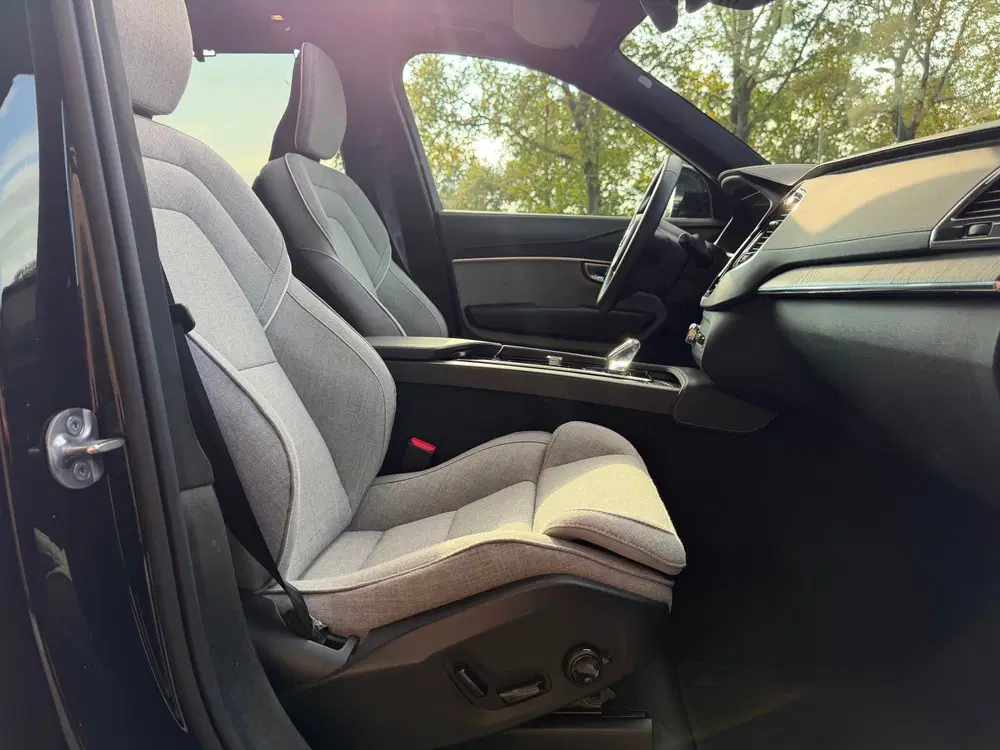 Volvo XC90 2.0 T8 Plug-in hybrid AWD Ultra Dark uit 2025, foto 13