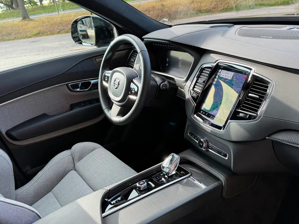 Volvo XC90 2.0 T8 Plug-in hybrid AWD Ultra Dark uit 2025, foto 15