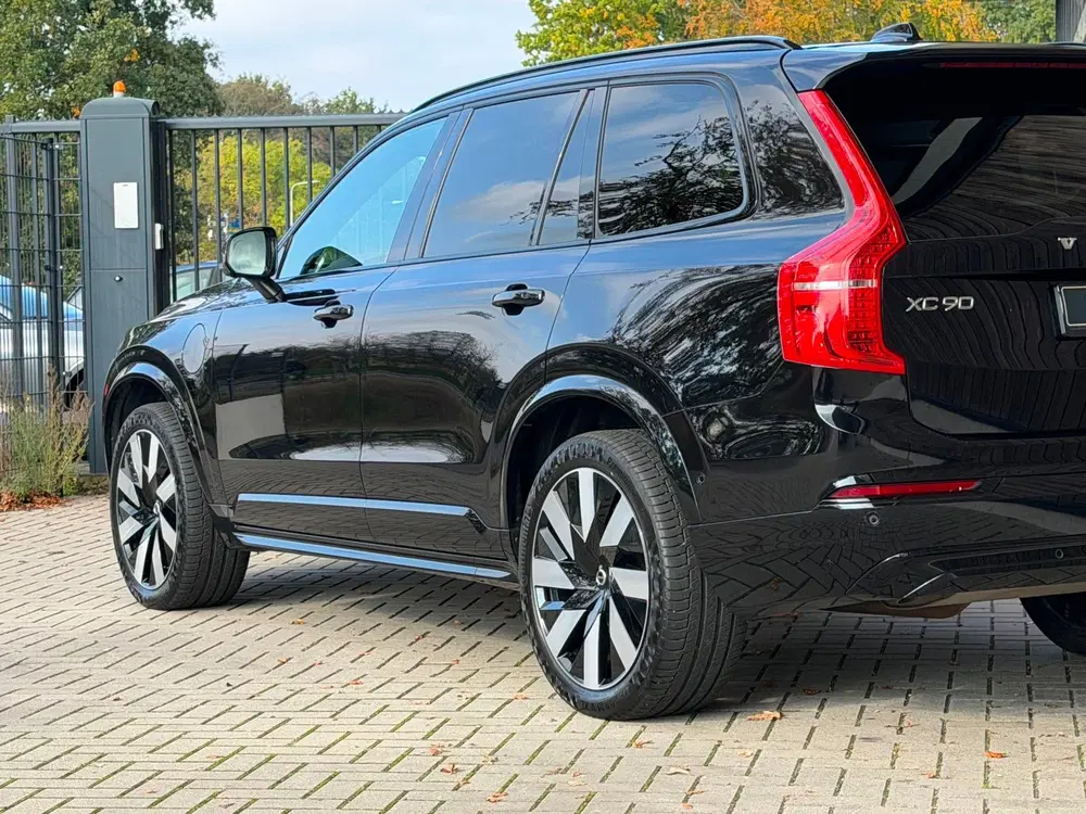 Volvo XC90 2.0 T8 Plug-in hybrid AWD Ultra Dark uit 2025, foto 9