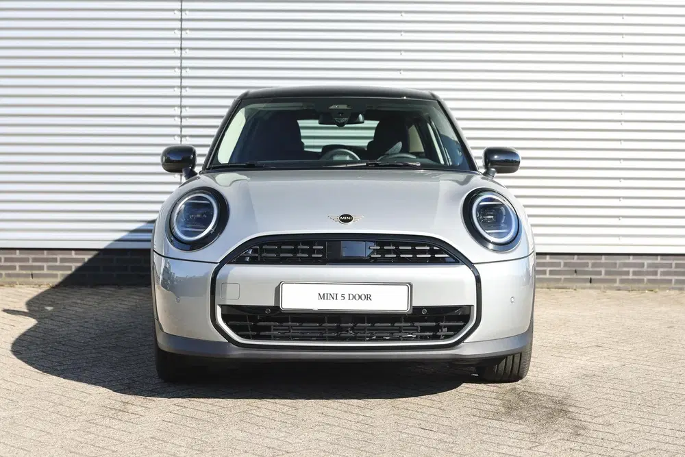 Mini Hatchback Cooper C Automaat uit 2026, foto 3