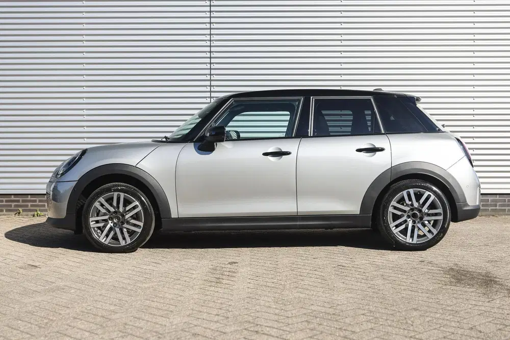 Mini Hatchback Cooper C Automaat uit 2026, foto 5