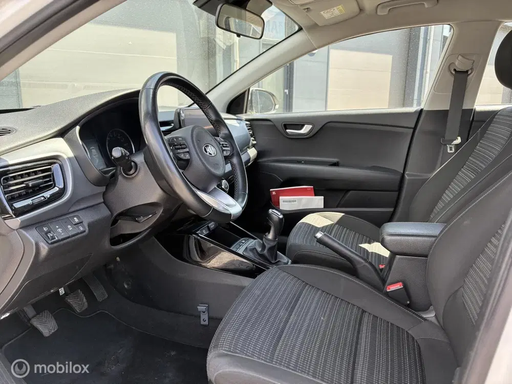Kia Stonic 1.0 T-GDi MHEV DynamicLine uit 2021, foto 9