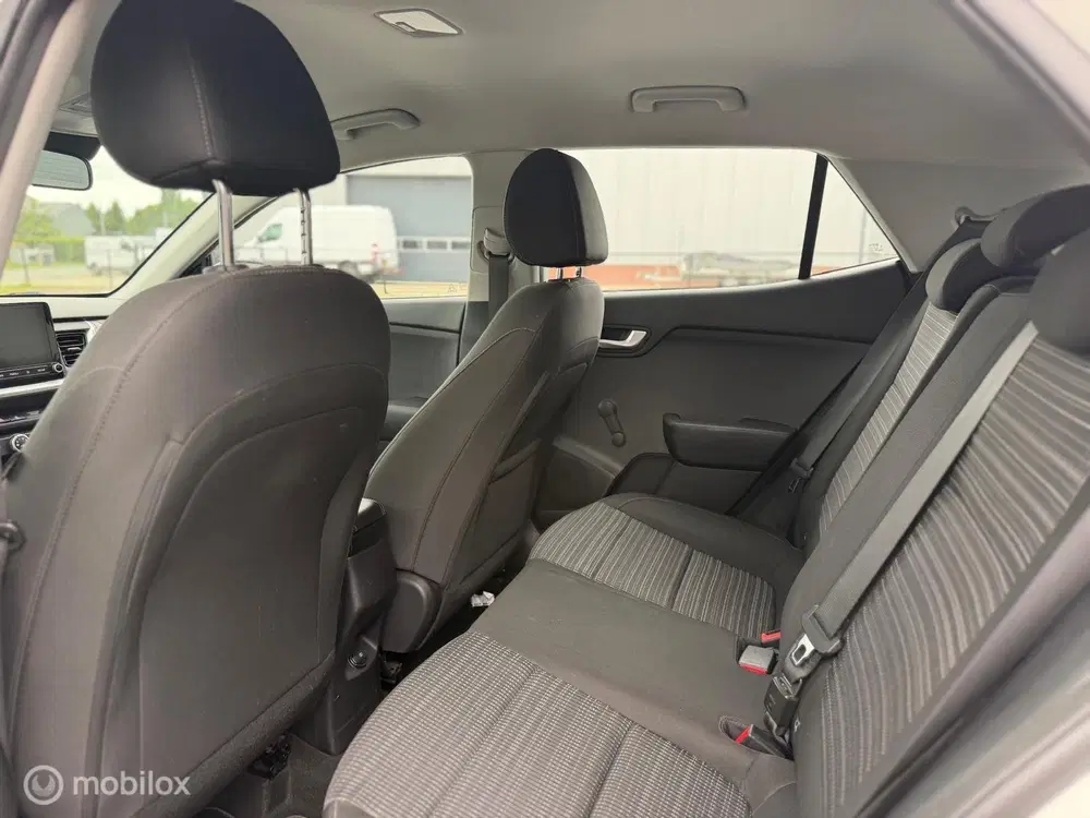 Kia Stonic 1.0 T-GDi MHEV DynamicLine uit 2021, foto 14