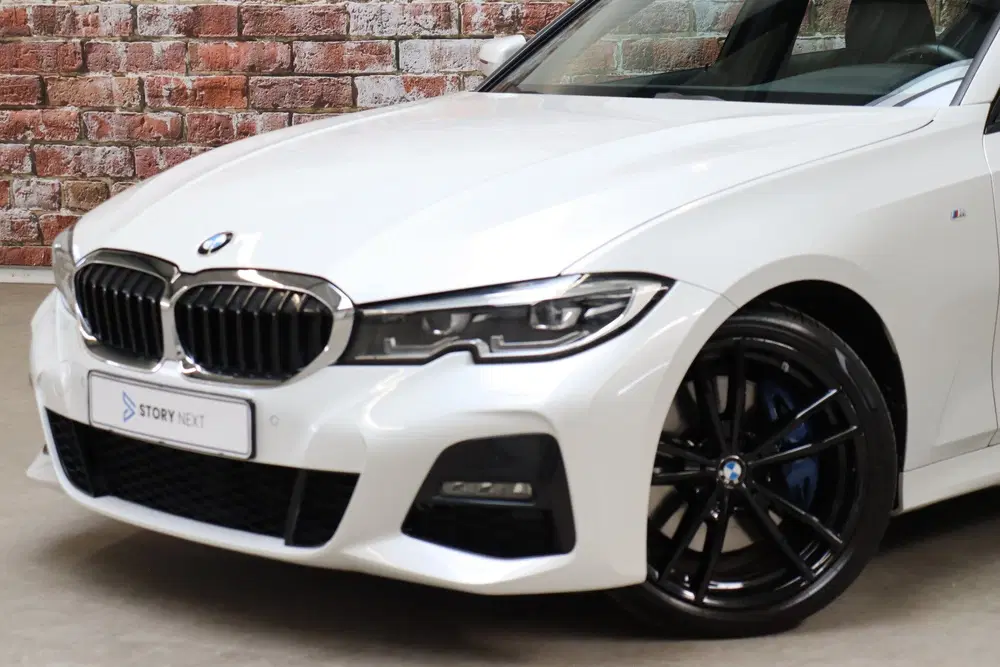 BMW 3-serie 330i High Executive M Sport Pakket Automaa uit 2020, foto 2