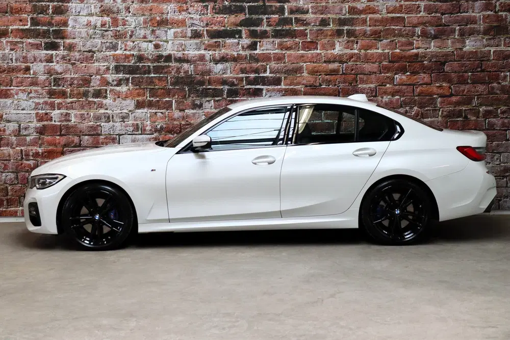 BMW 3-serie 330i High Executive M Sport Pakket Automaa uit 2020, foto 3