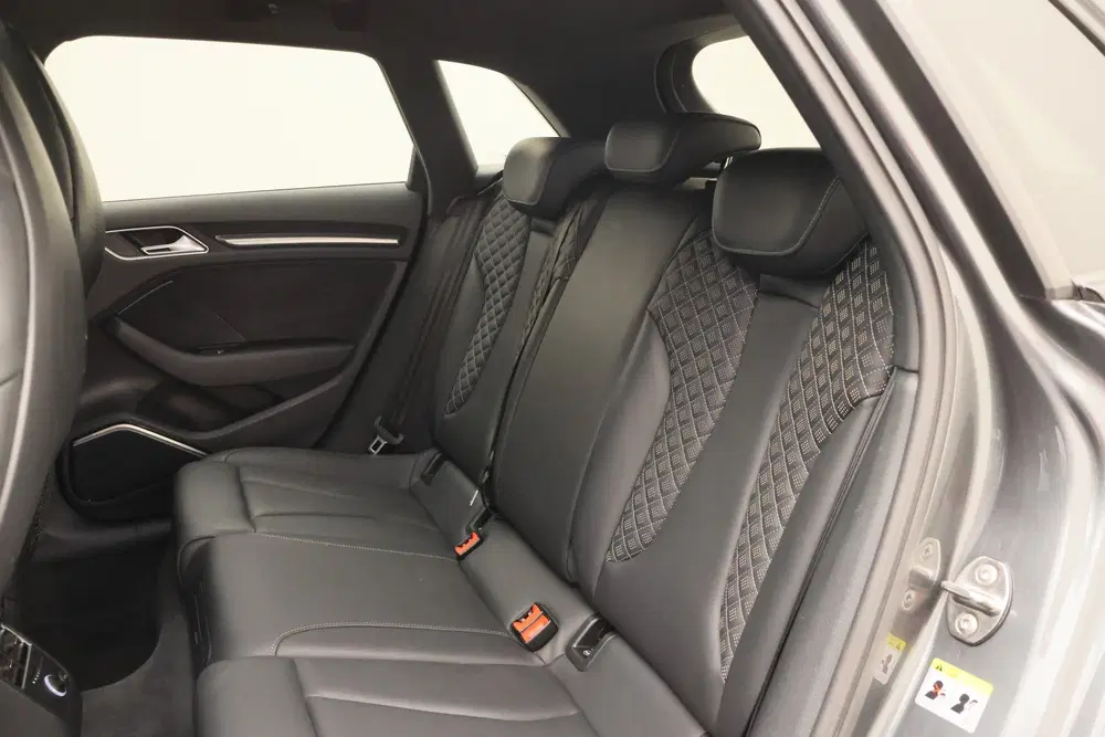 Audi RS3 2.5 TFSI Quattro Panoramadak uit 2020, foto 14