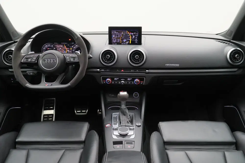 Audi RS3 2.5 TFSI Quattro Panoramadak uit 2020, foto 2
