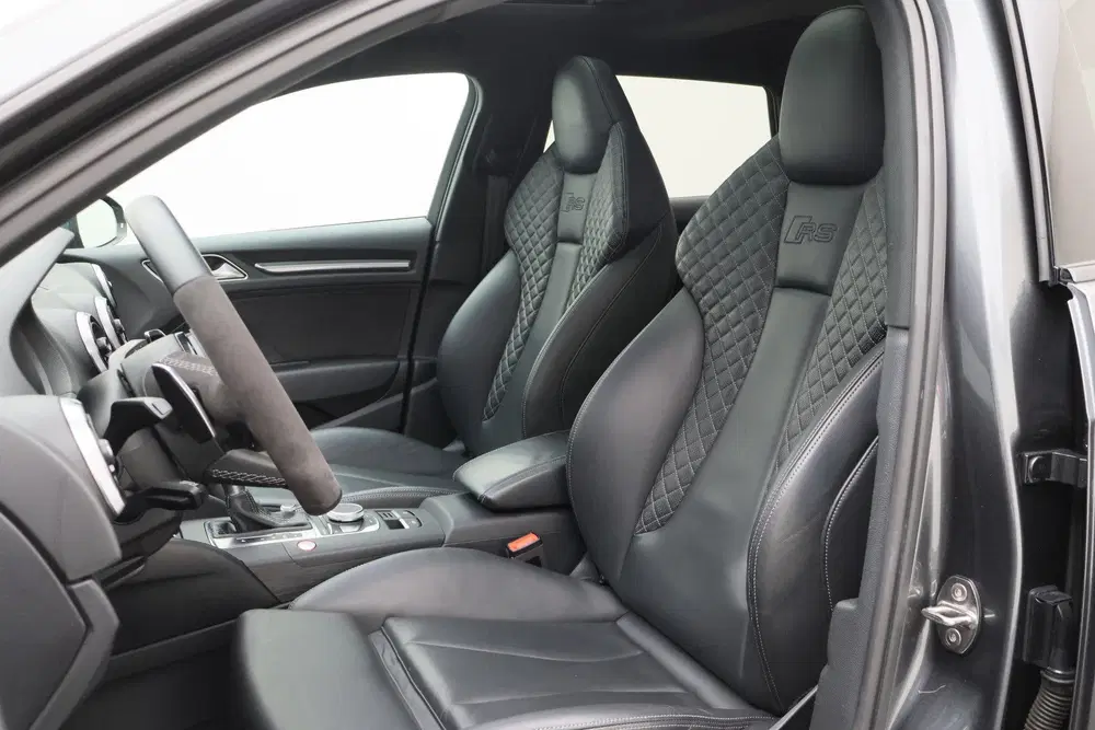 Audi RS3 2.5 TFSI Quattro Panoramadak uit 2020, foto 9